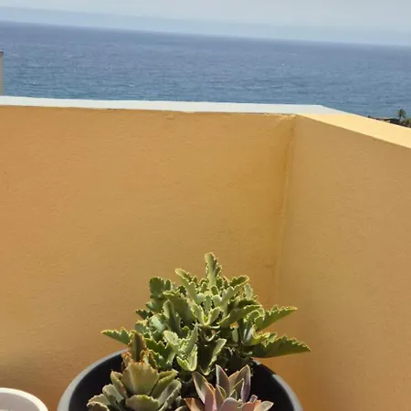 Vistas Al Mar En *